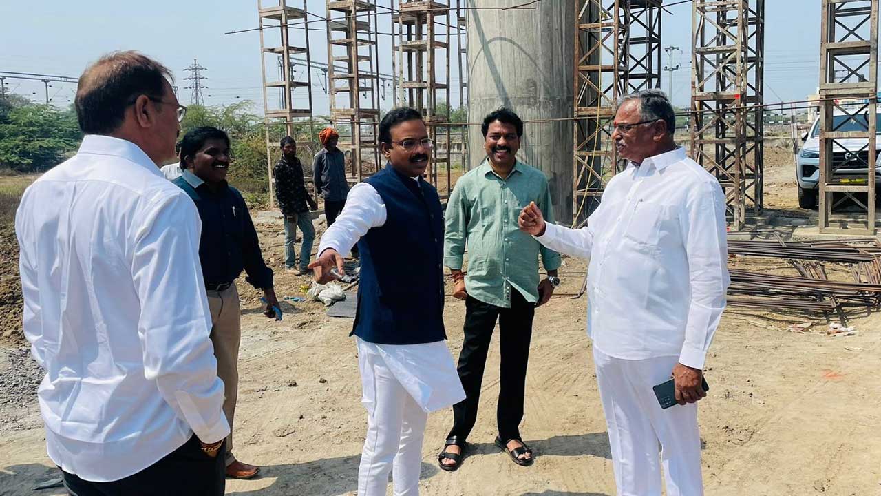 ఆర్వోబీని త్వరగా పూర్తి చేయాలి