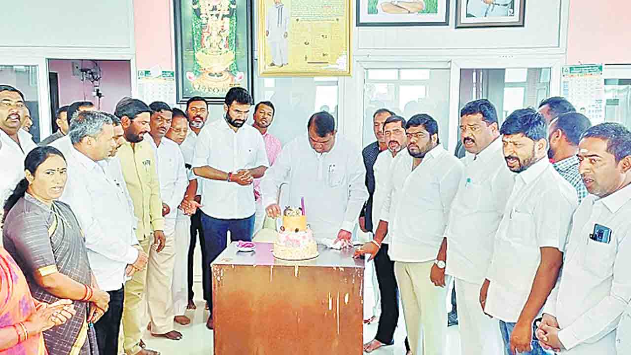 సీఎం కేసీఆర్‌ పాలన దేశానికే ఆదర్శం
