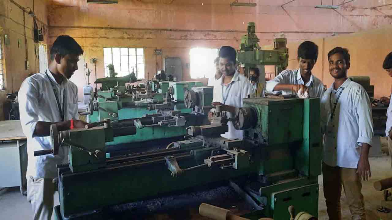 ఉజ్వల భవితకు పాలిటెక్నిక్‌ విద్య