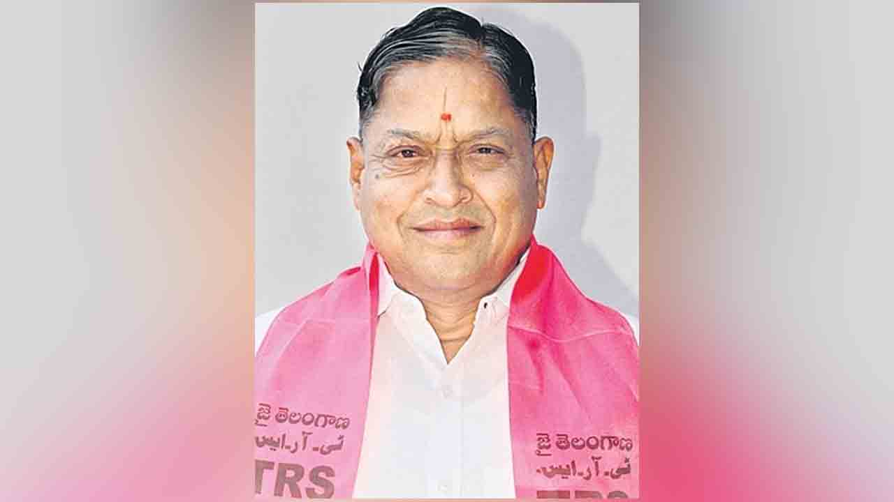 రేవంత్‌ రెడ్డి బ్లాక్‌ మేయిలర్‌ : మాజీ మంత్రి రెడ్యానాయక్‌