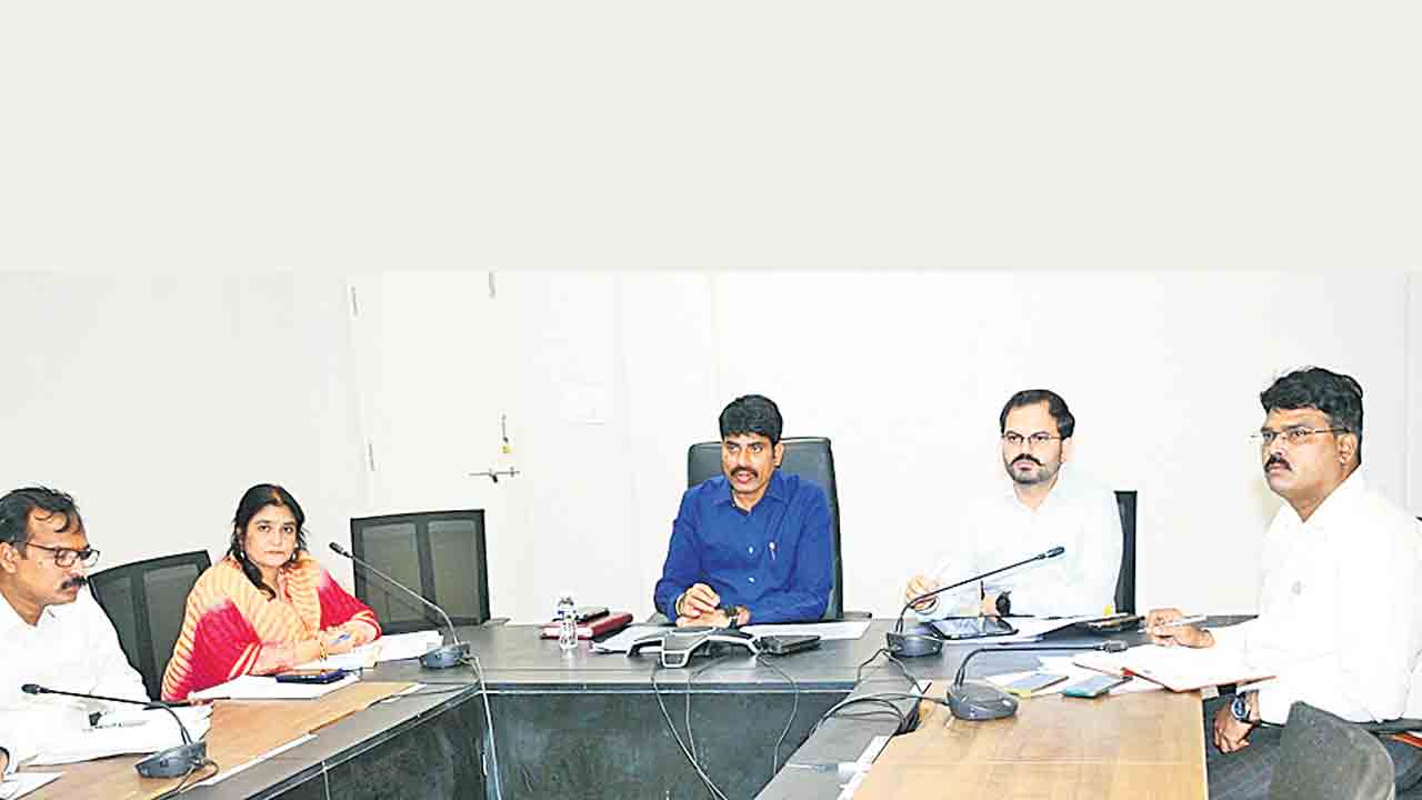 పనులను వేగంగా పూర్తి చేయాలి