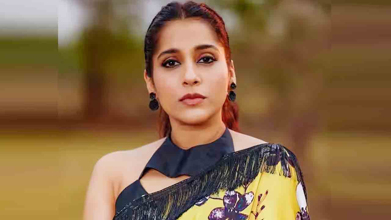 Rashmi Gautam | రష్మిని కుక్కతో పోల్చిన నెటిజన్‌.. ఓపెన్‌ ఛాలెంజ్‌ విసిరిన యాంకర్‌..!