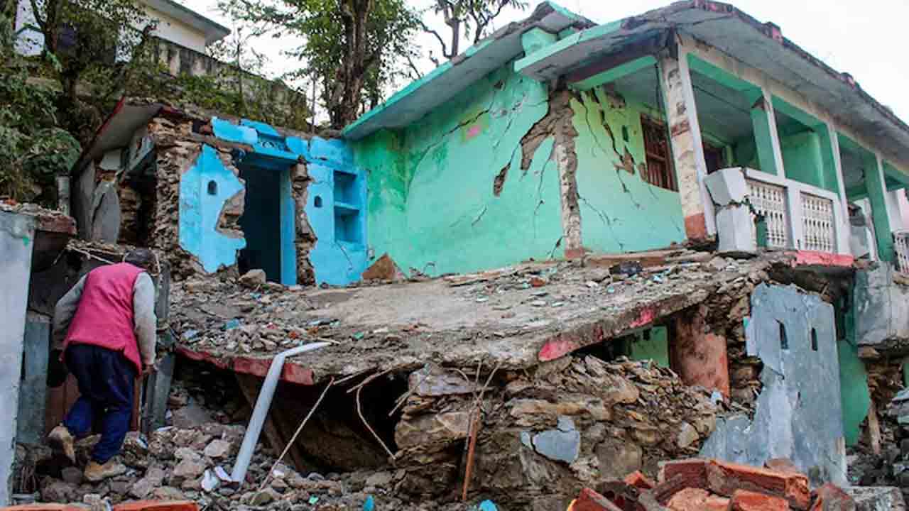 Uttarakhand | రుద్రప్రయాగ్‌, కర్ణప్రయాగ్‌లోనూ జోషిమఠ్‌ తరహా పగుళ్లు.. ఆ రైల్వే ప్రాజెక్టే కారణమా?