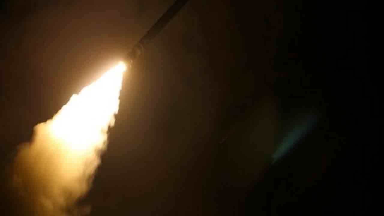 ఉక్రెయిన్‌పై రష్యా  మెరుపుదాడి.. గంటలో 17 సార్లు మిస్సైల్‌ ఎటాక్‌