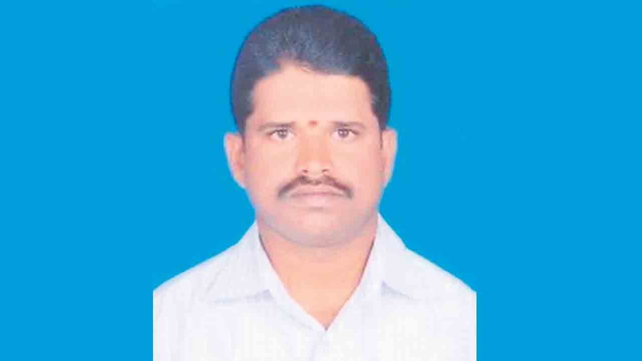 విద్యుదాఘాతంతో సిద్ధులగుట్ట ఆలయ కమిటీ చైర్మన్ మృతి