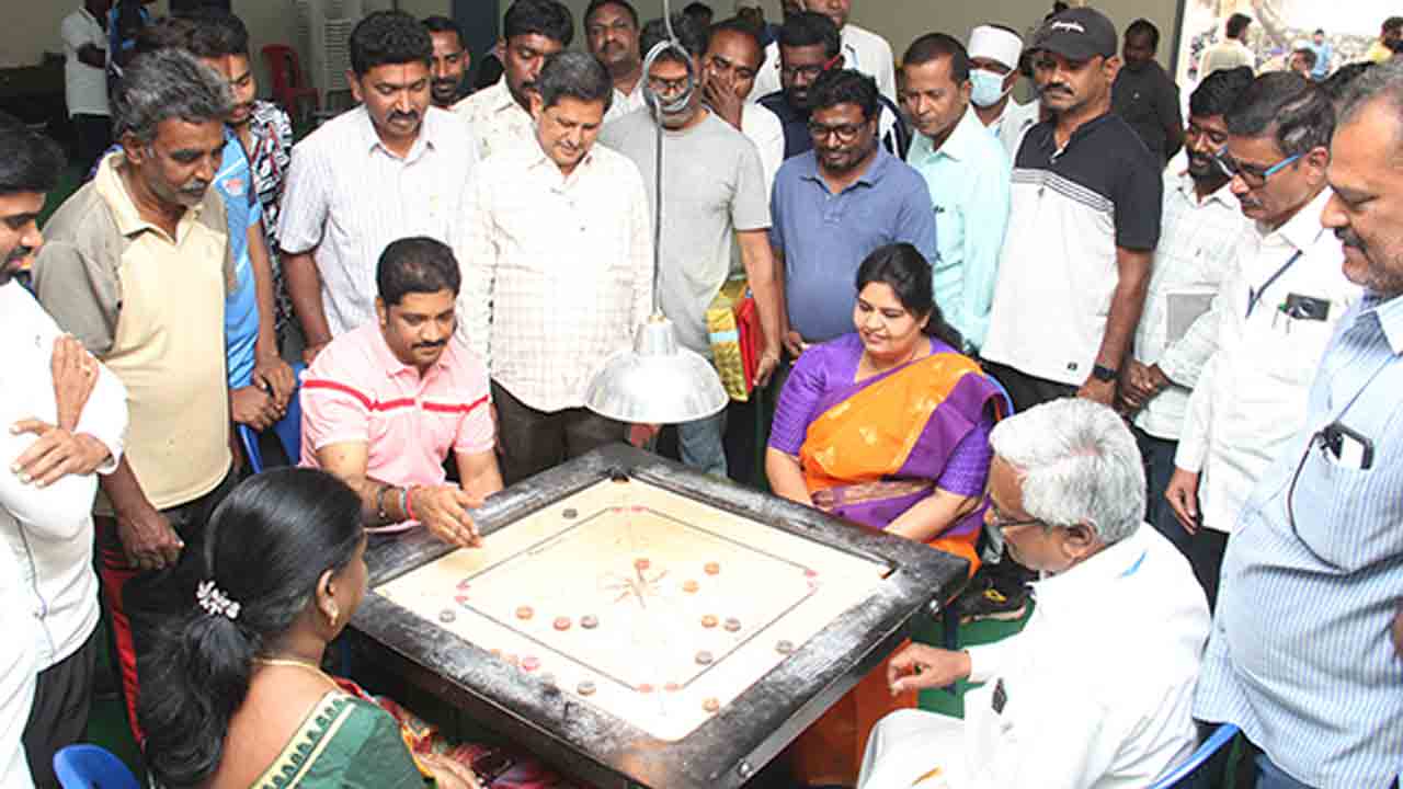 ఉద్యోగుల సంక్షేమానికి టీటీడీ ప్రాధాన్యం : జేఈవో