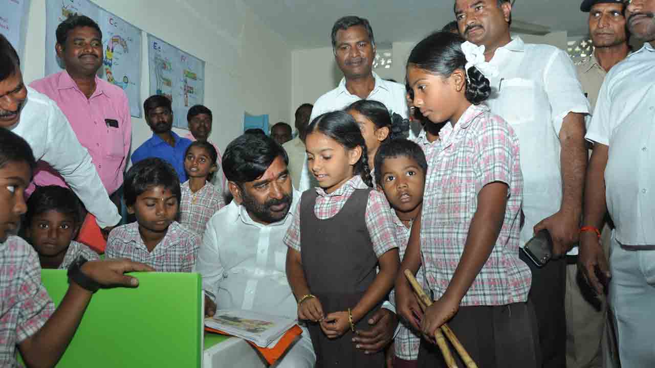 విద్యకు ప్రభుత్వం పెద్దపీట