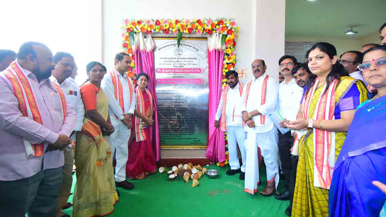 యాదగిరిగుట్టలో భక్తులకు సకల సౌకర్యాలు