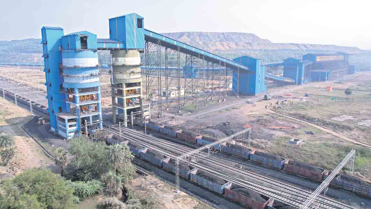 బొగ్గు రవాణాలో సింగరేణి రికార్డు