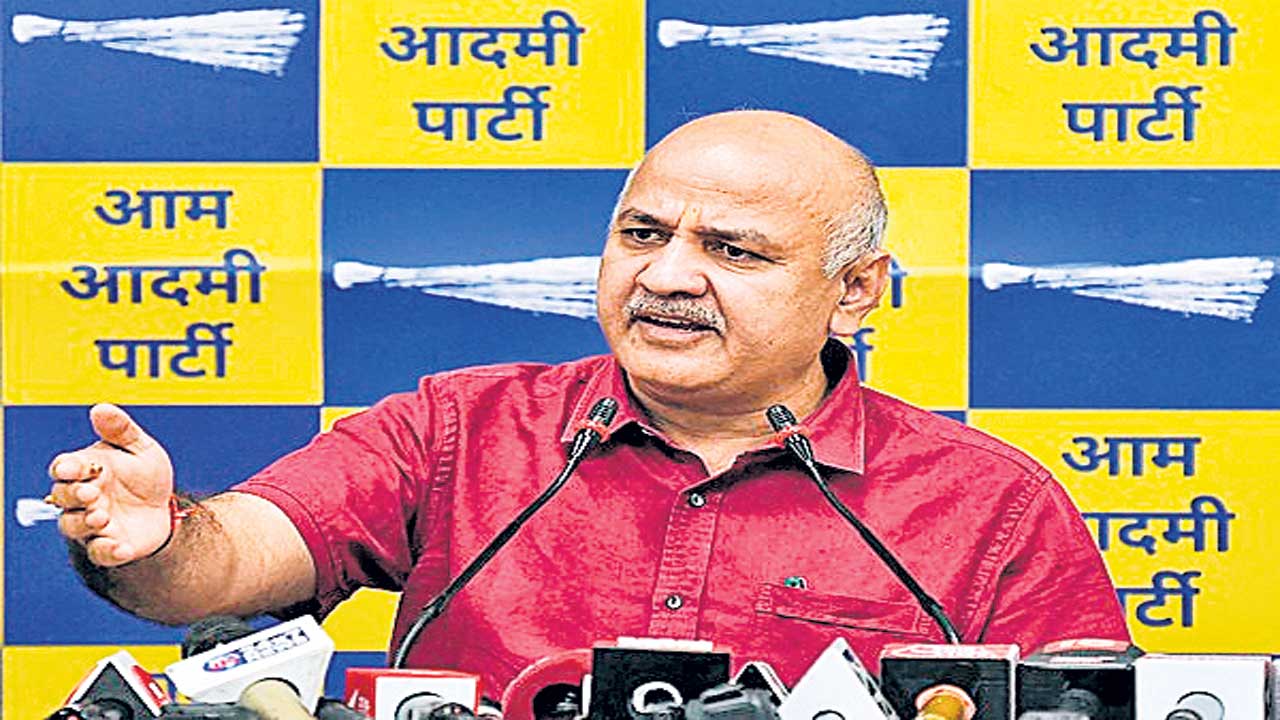 సిసోడియాపై సీబీఐ విచారణ