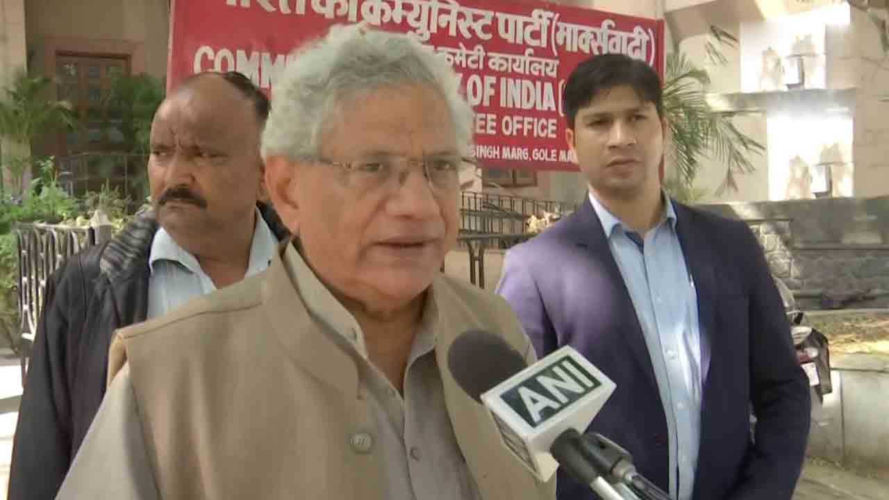 ప్రతిపక్షాలపై బురద జల్లడంలో బీజేపీ మాత్రమే ఎక్స్‌పర్ట్‌: సీతారాం ఏచూరి