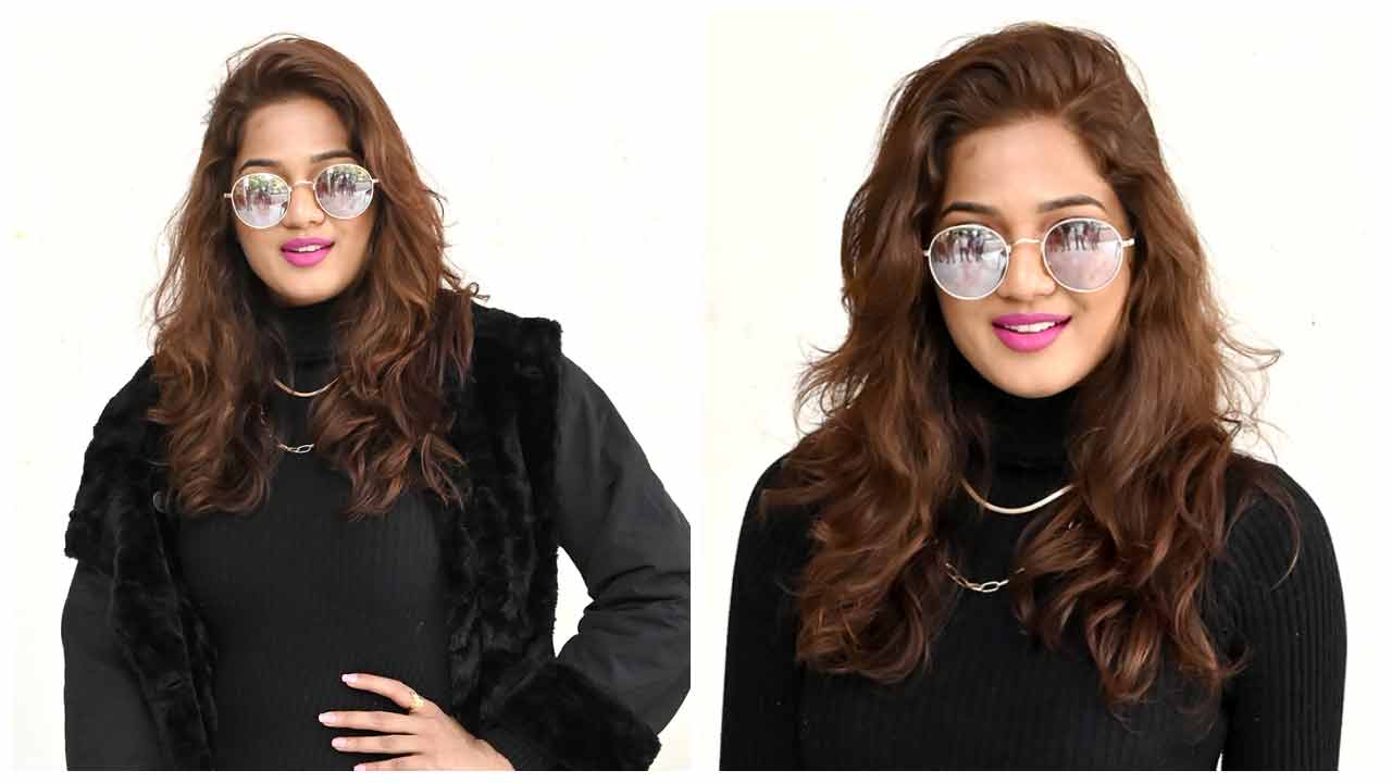 Sravani Nikki | సిరిమల్లె పువ్వా మూవీ ప్రెస్ మీట్‌లో శ్రావణి నిక్కీ..