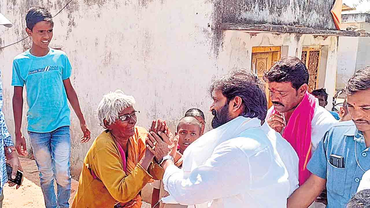 మణికొండ తరహాలో పాలకొండ