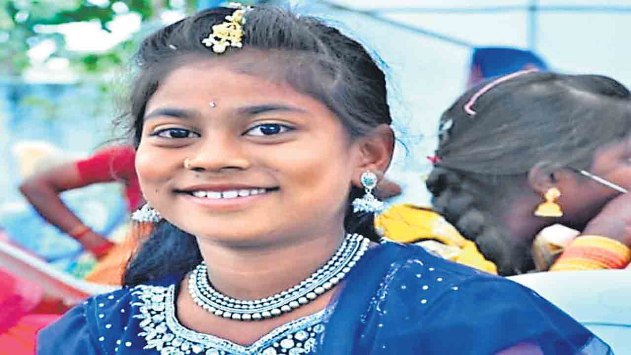 గురుకుల పాఠశాలలో విద్యార్థిని మృతి