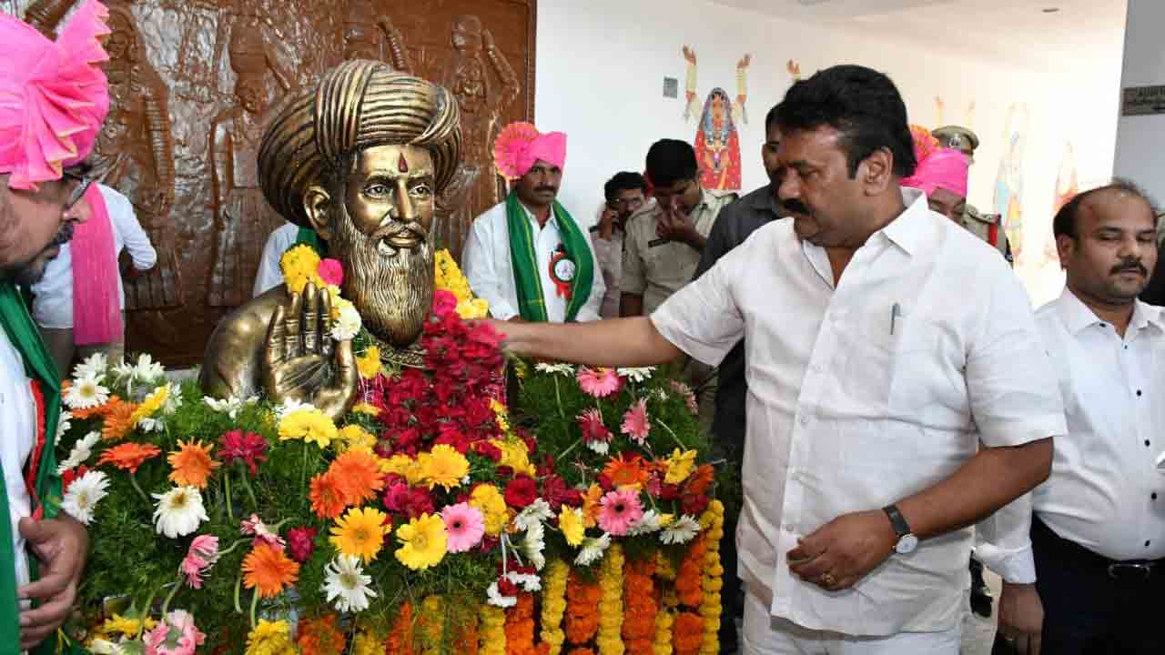 బంజారాల అభివృద్ధికి ప్రభుత్వం కృషి : మంత్రి తలసాని