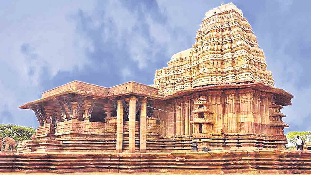 50 పర్యాటక కేంద్రాల అభివృద్ధి