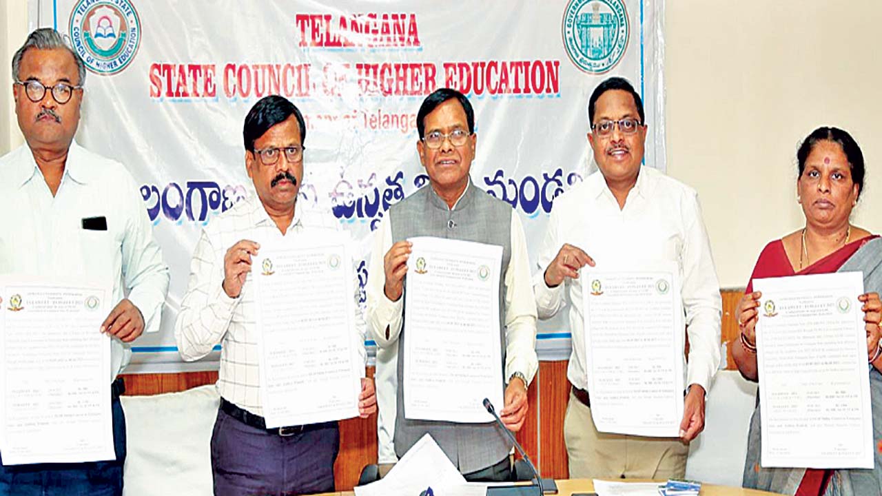 పాలిటెక్నిక్‌తో ఐదేండ్ల లా!