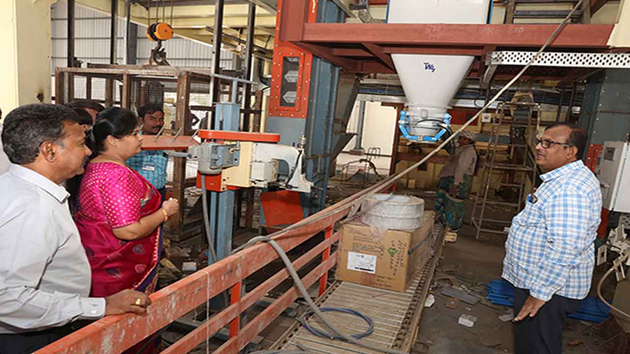 TTD news | ఫీడ్ మిక్సింగ్ ప్లాంట్ పనుల పురోగతిని పరిశీలించిన టీటీడీ జేఈఓ సదాభార్గవి