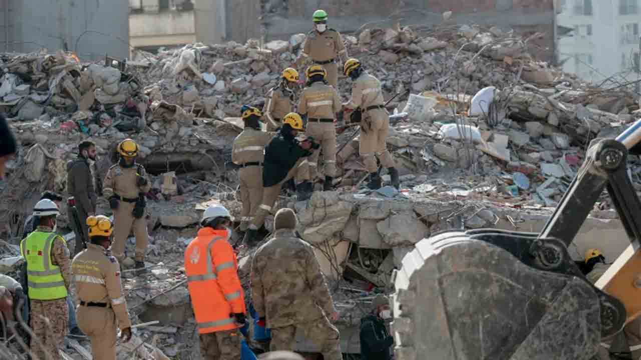 Turkey-Syria Earthquake | 222 గంటల తర్వాత.. ప్రాణాలతో బయటపడ్డ 42 ఏండ్ల మహిళ..!