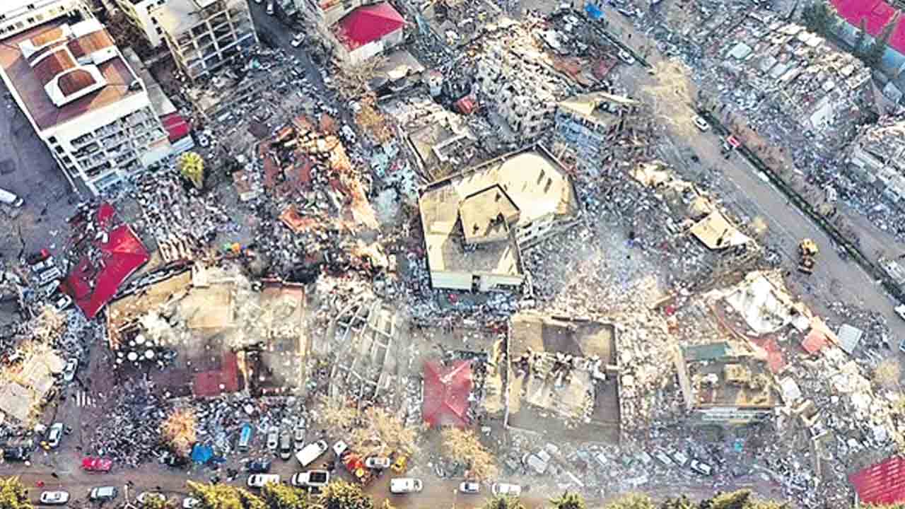 ఎటుచూసినా శవాలే.. తుర్కియే, సిరియాలో మృత్యుఘోష