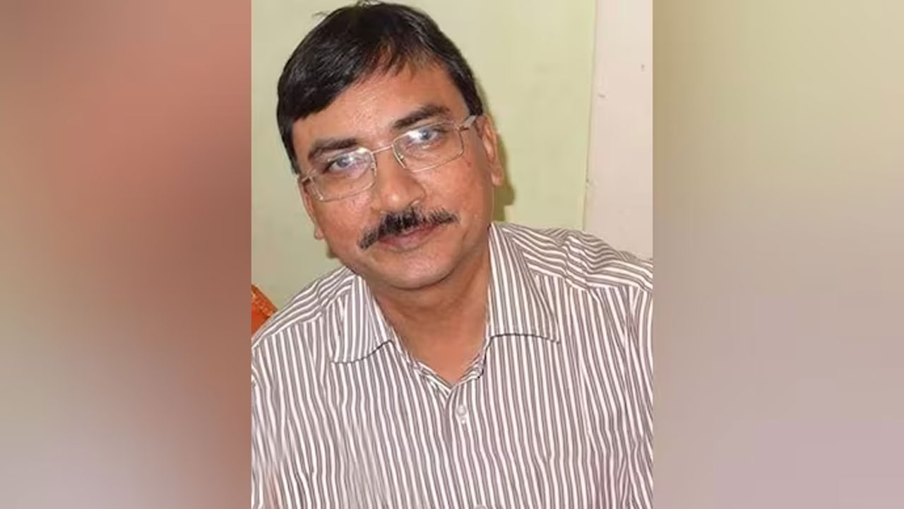 ఉత్త‌ర‌ప్ర‌దేశ్ టూరిజం ఆఫీస‌ర్ ఆత్మ‌హ‌త్య‌..