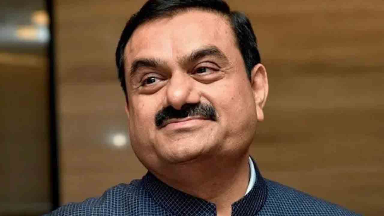 నాడు అదానీ పేరు లేదే!