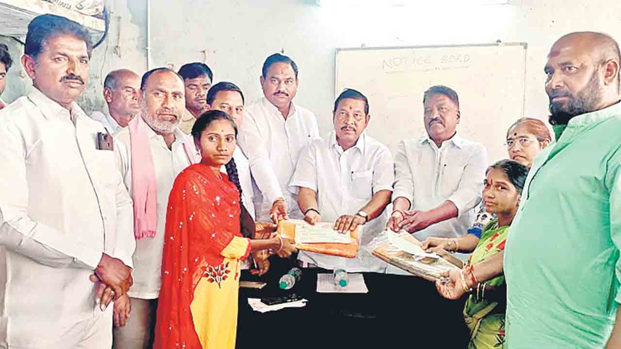 దేశ భవిష్యత్‌కు.. కేసీఆర్‌ నాయకత్వం ఆవశ్యకం