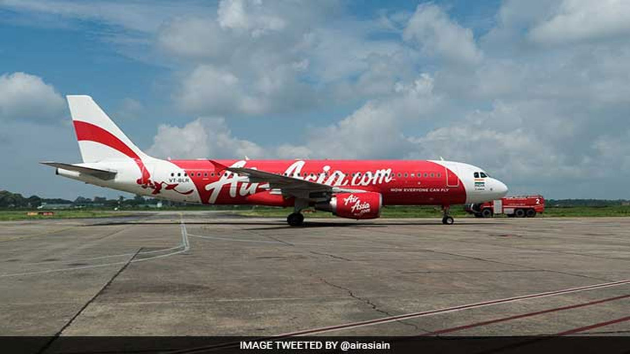Air Asia: ఎయిర్ ఏషియాకు 20 ల‌క్ష‌ల జ‌రిమానా విధించిన డీజీసీఏ