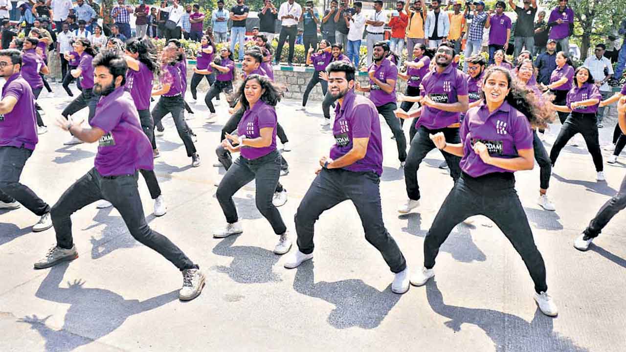 వ్యాపారంపై ఆసక్తిని పెంచేలా..