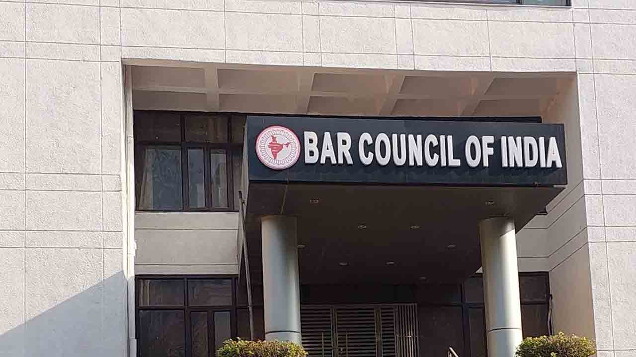 మా గుర్తింపులేని ‘లా’ చెల్లదు