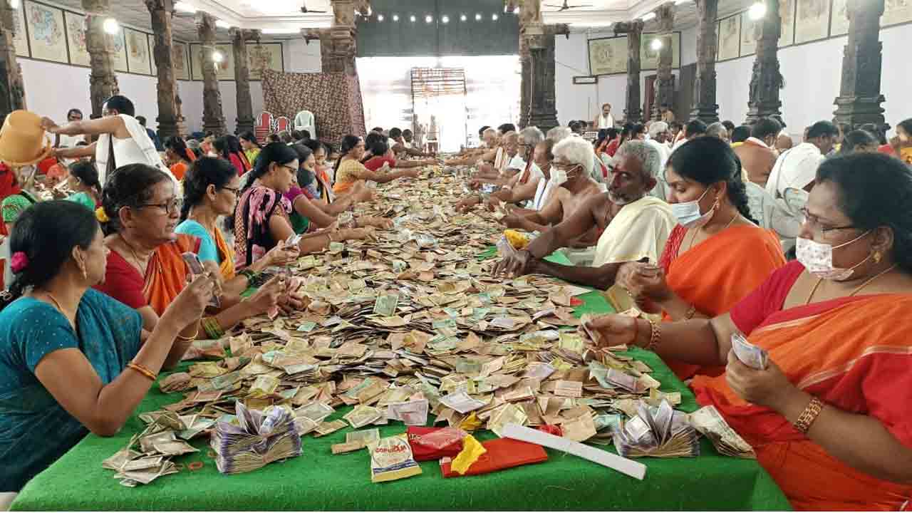 భద్రాద్రి రాములోరి హుండీ ఆదాయం రూ. 2.20 కోట్లు