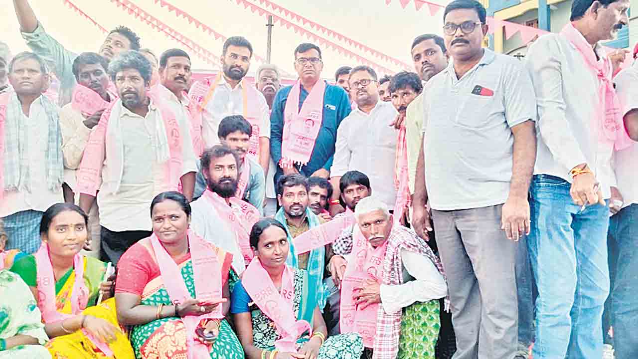 ప్రజల మధ్య చిచ్చుపెడుతున్న బీజేపీ