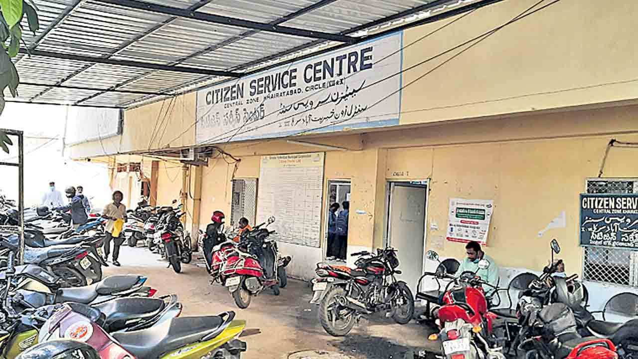 సకాలంలో పన్నులు.. చెల్లించాలి