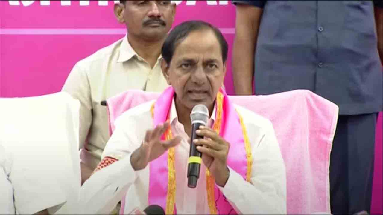 అదానీపై ఉన్న ప్రేమ‌.. దేశ ప్ర‌జ‌ల‌పై ఉండాలి క‌దా..? కేసీఆర్ సూటి ప్ర‌శ్న‌