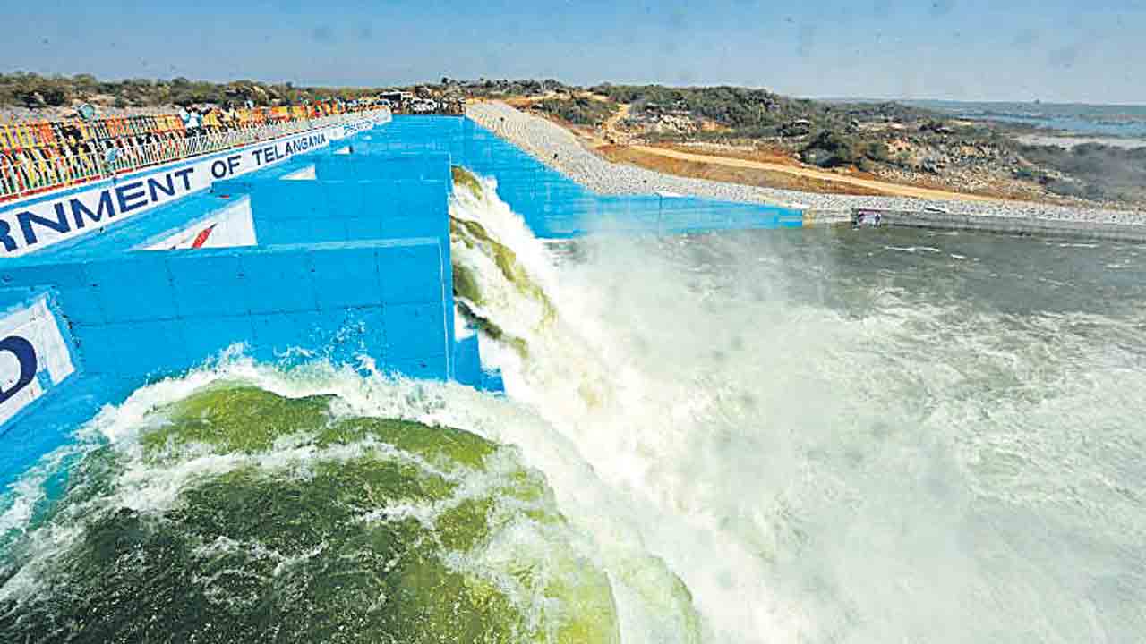 దేశానికి కొత్త వెలుగు