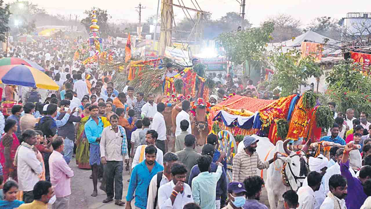 బండెనక బండి కట్టి