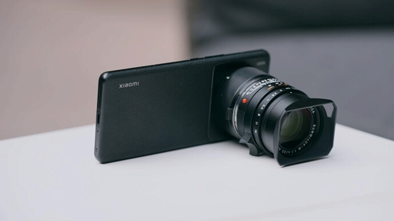 ఇక స్మార్ట్‌ఫోన్ల‌లో డీఎస్ఎల్ఆర్ త‌ర‌హా కెమెరాలు : లీకాతో చేతులు క‌లిపిన షియామి