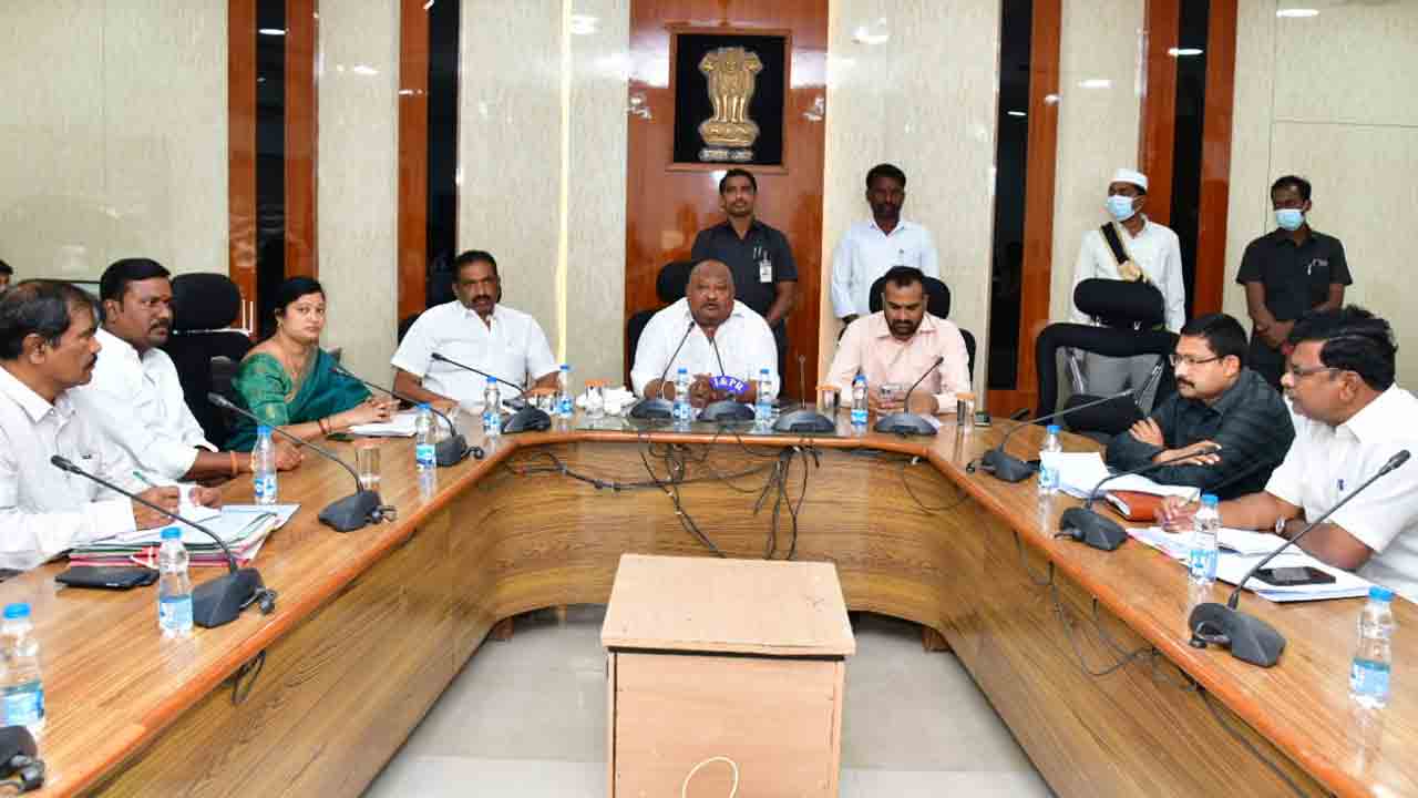 స్మార్ట్‌సిటీగా కరీంనగర్‌ను తీర్చిదిద్దుతున్నాం : మంత్రి గంగుల