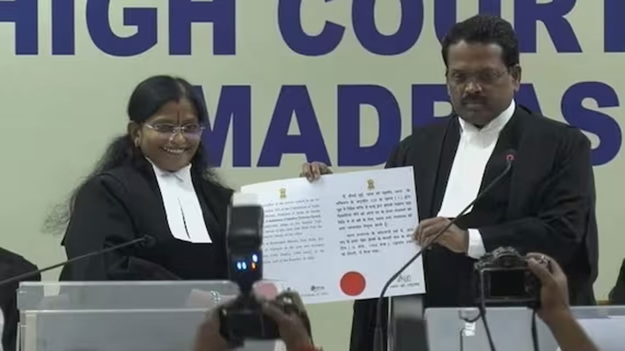 Judege Victoria Gowri: జడ్జిగా విక్టోరియా గౌరీ ప్రమాణం.. పిటీషన్ను కొట్టివేసిన సుప్రీంకోర్టు