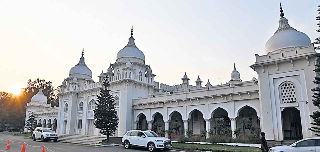విద్యా వృక్షానికి శత వసంతాలు
