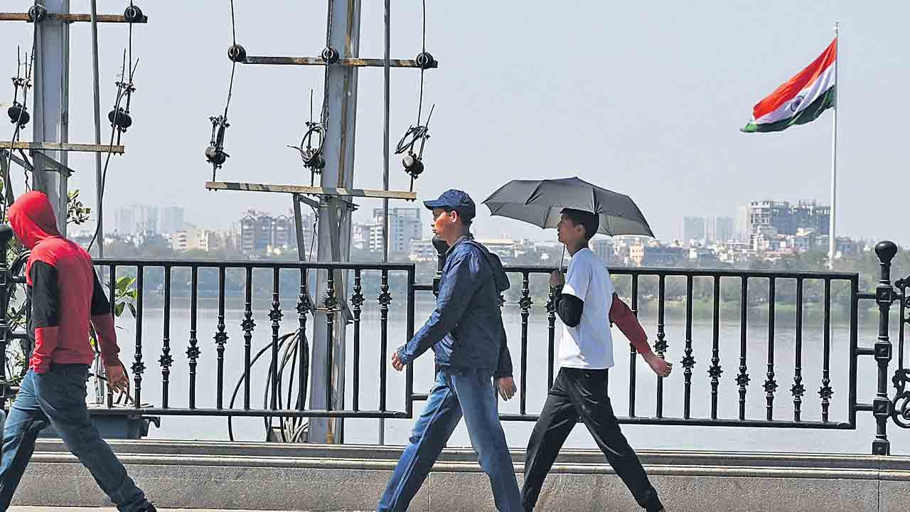 సిటీలో ఠారెత్తిస్తున్న ఎండలు