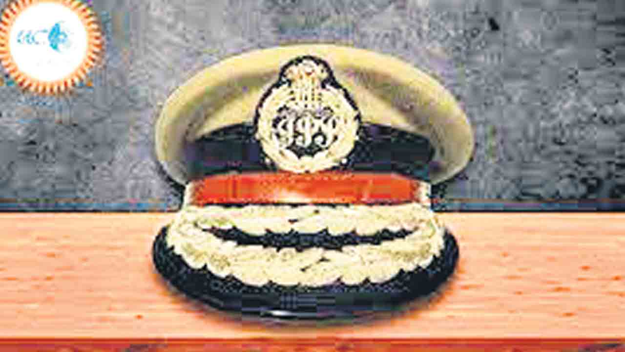 ఏడుగురు ఐపీఎస్‌ల బదిలీ