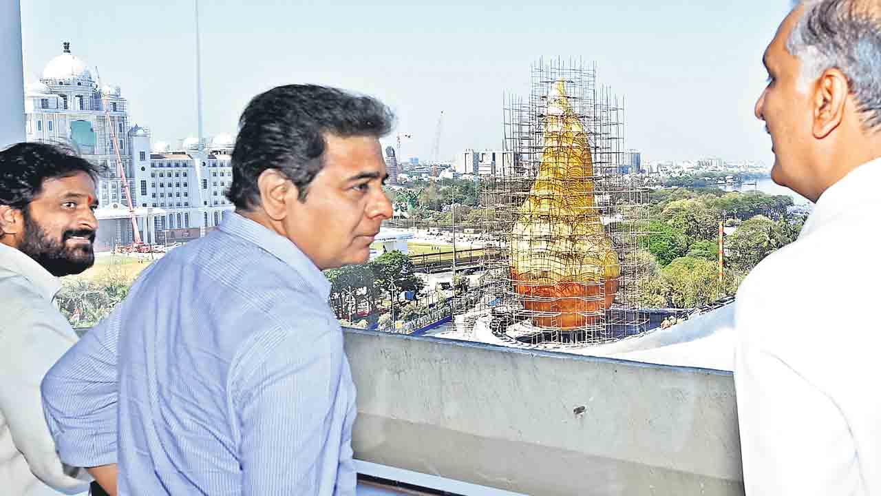 ఓవైపు సచివాలయం.. మరోవైపు అమరుల చిహ్నం.. ఇంకోవైపు మంత్రాంగణం!