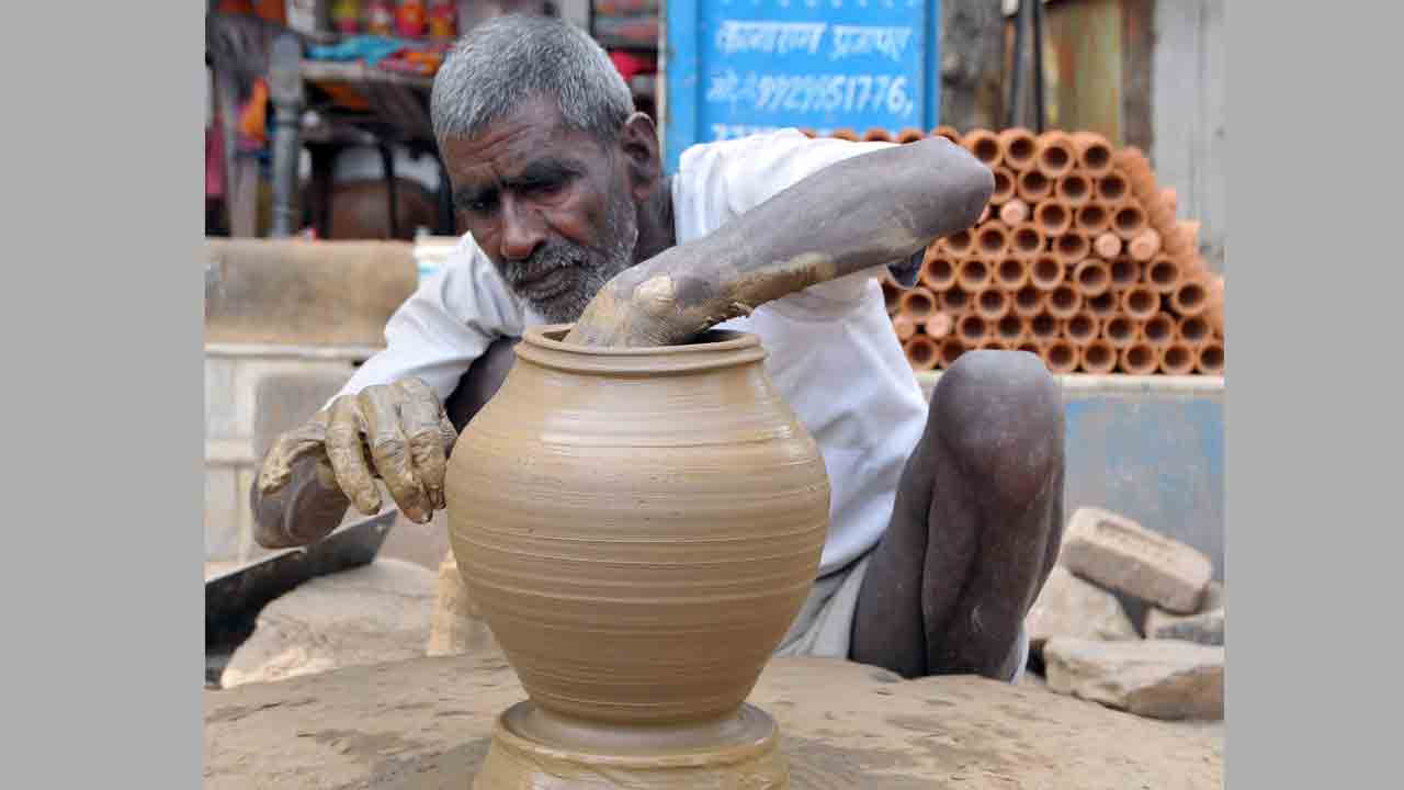 కుల గణనపై కేంద్రం కుట్ర