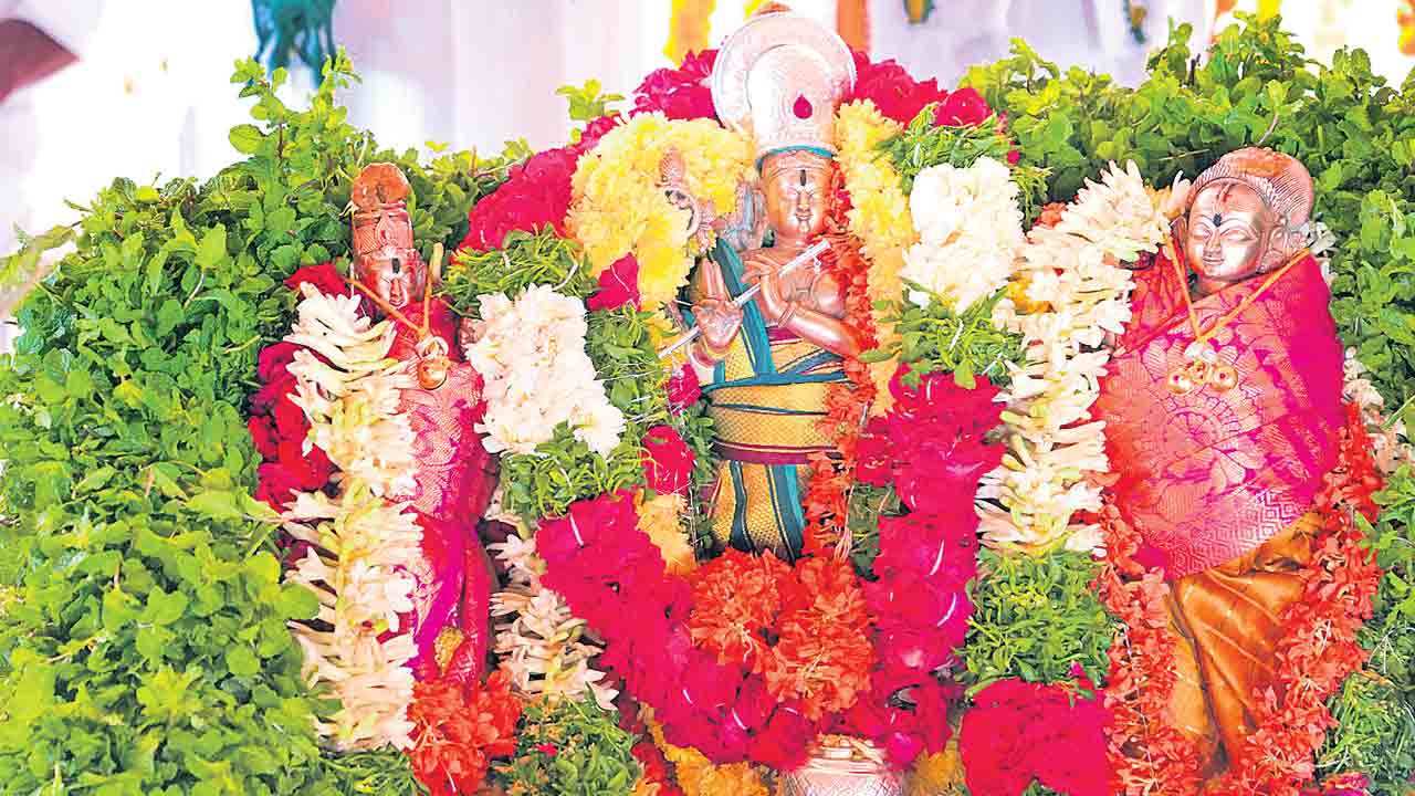 కనులపండువగా వేణుగోపాలస్వామి కల్యాణోత్సవం