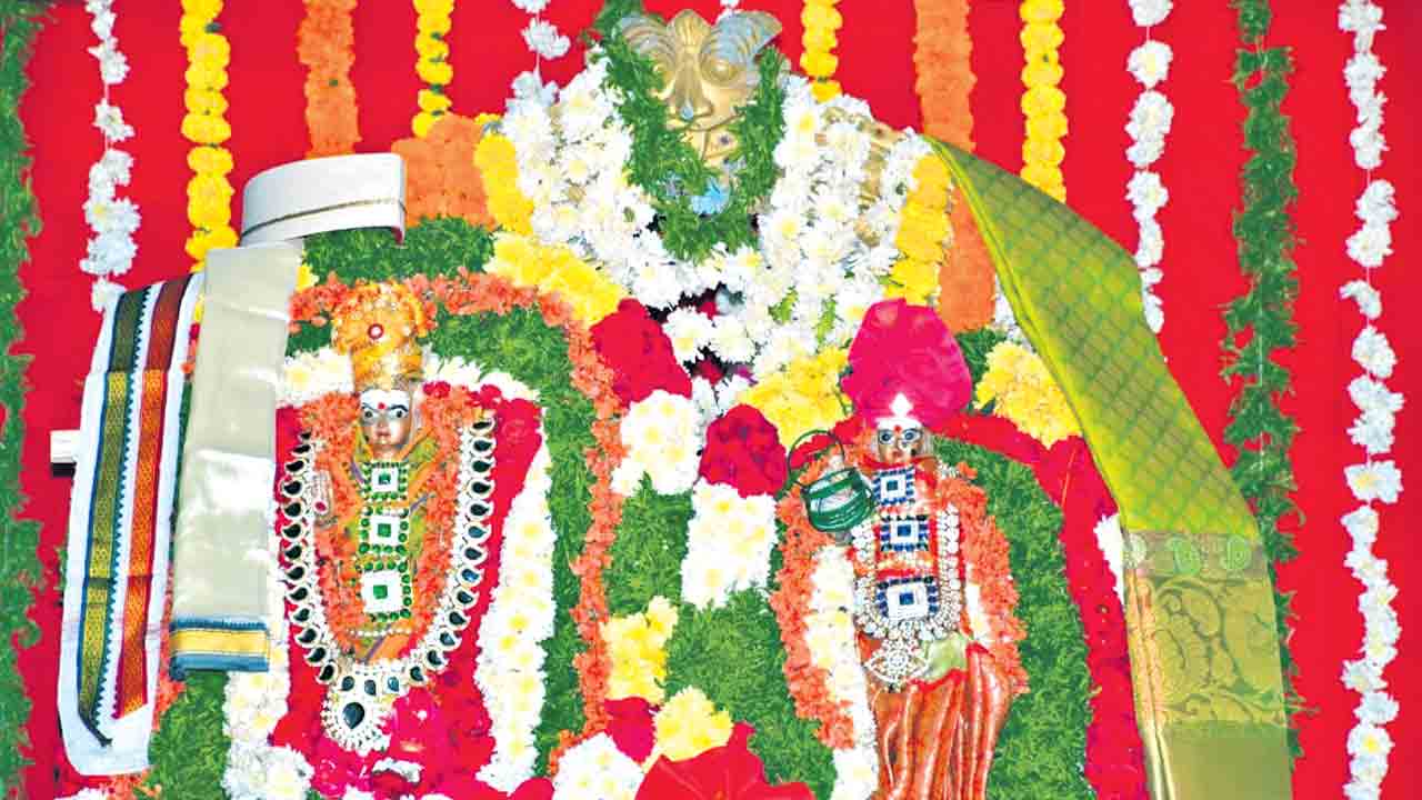 కళ్యాణం.. కమనీయం