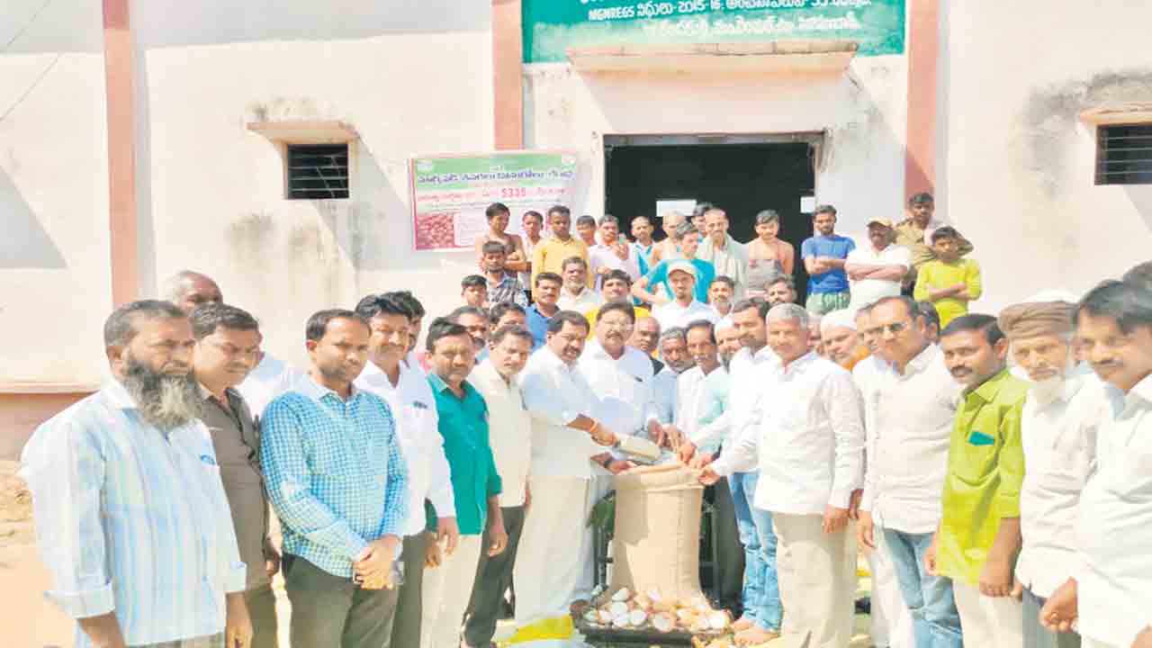 రైతు బాంధవుడు సీఎం కేసీఆర్‌