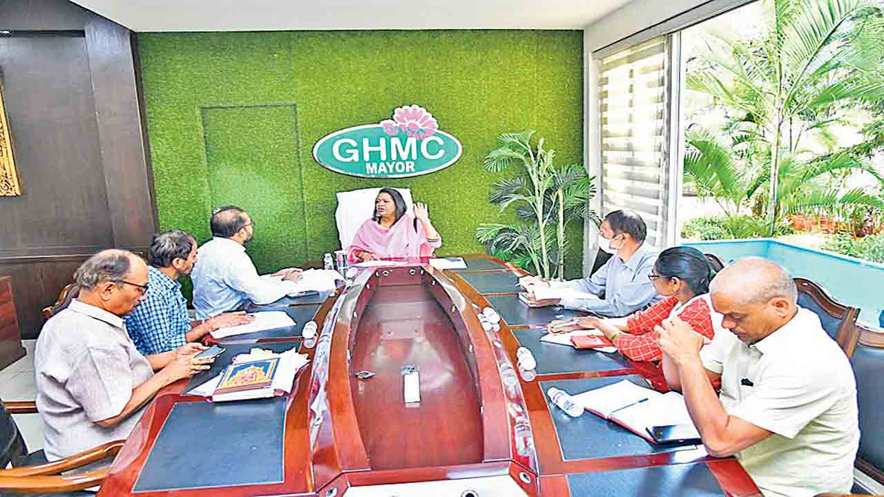 వీధి కుక్కల నియంత్రణకు ప్రత్యేక చర్యలు