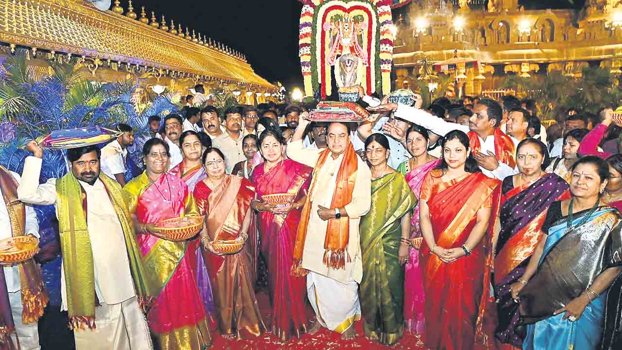 ఇల వైకుంఠాన కల్యాణ వైభోగం