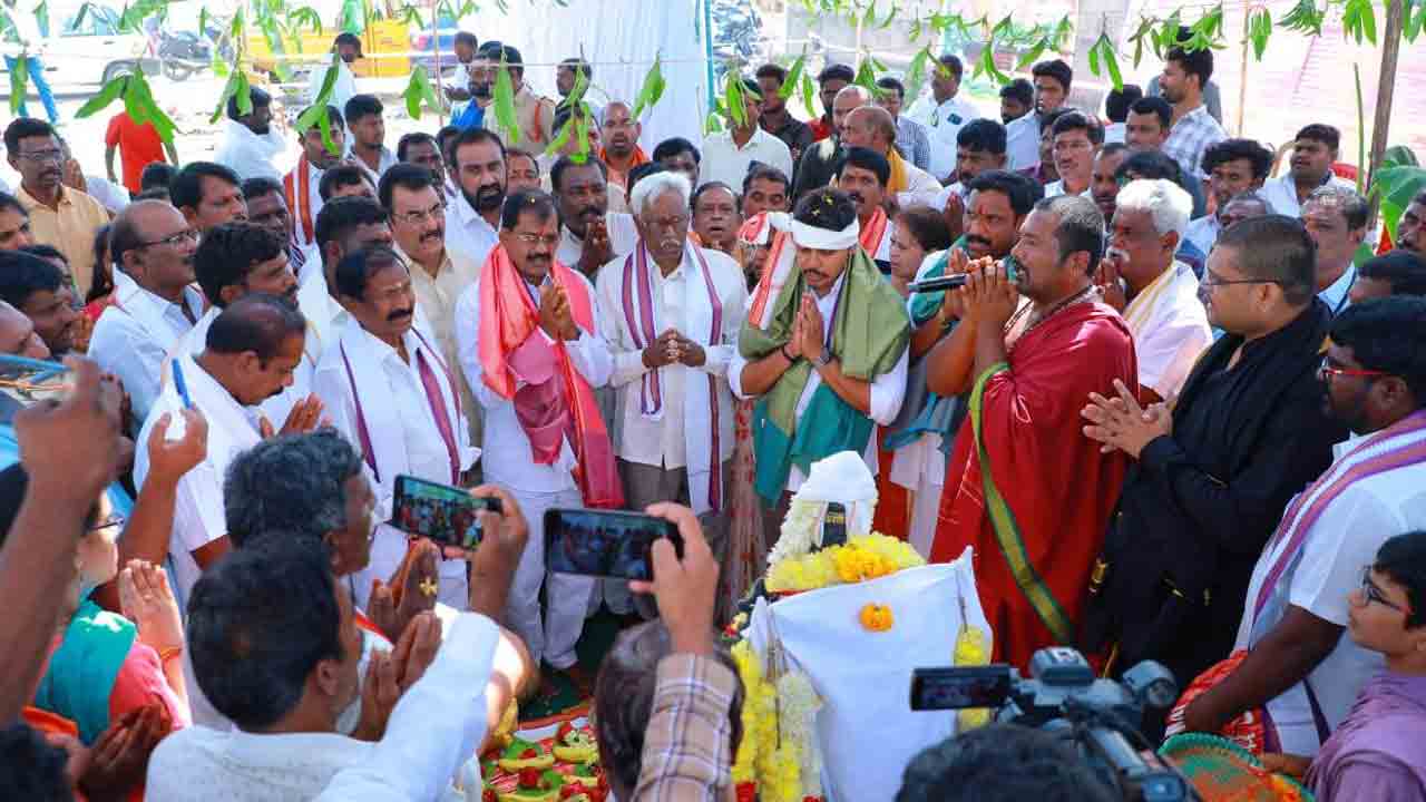 సీఎం కేసీఆర్‌ పాలనలో ఆలయాలకు పూర్వవైభవం